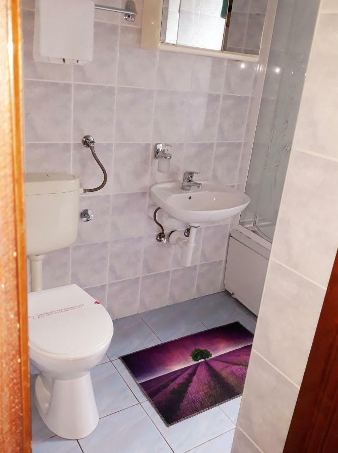 Apartmani Rale Rooms Lukavica Exterior photo